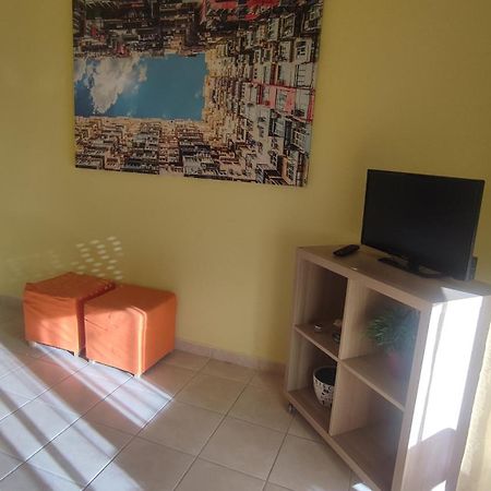 Cosy Apartment By The Sea Metamorfosi  Buitenkant foto