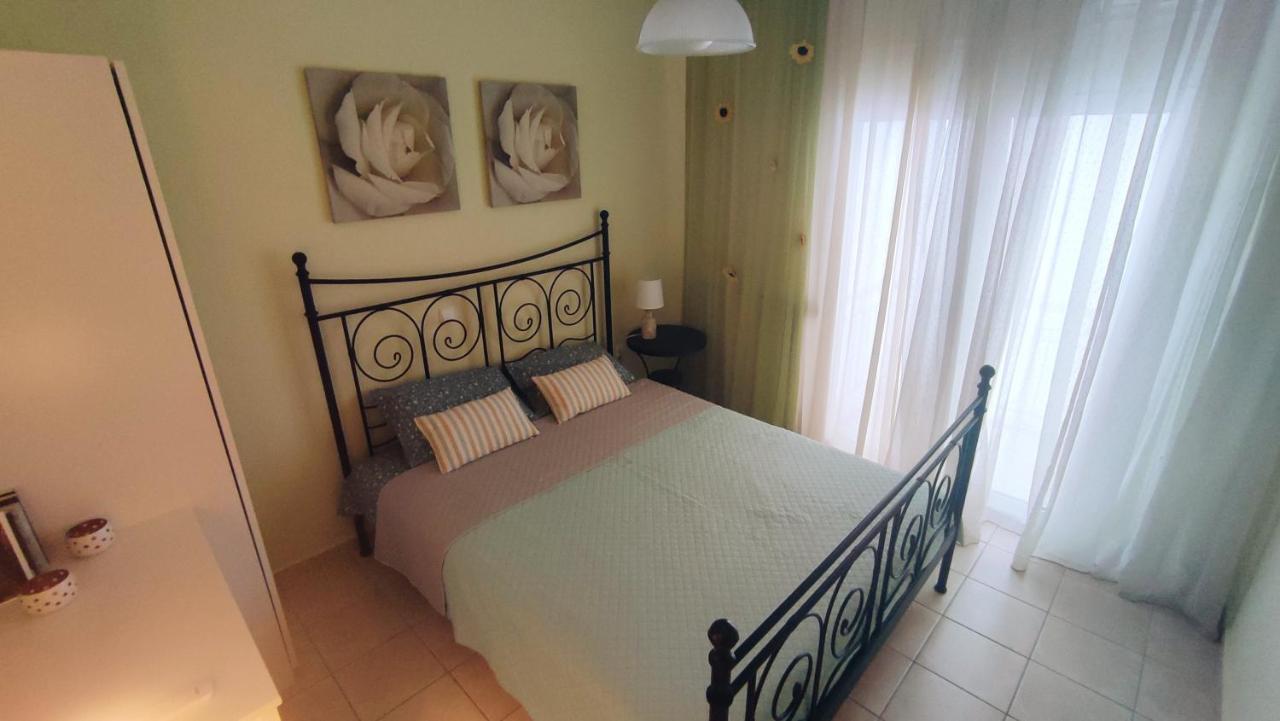 Cosy Apartment By The Sea Metamorfosi  Buitenkant foto