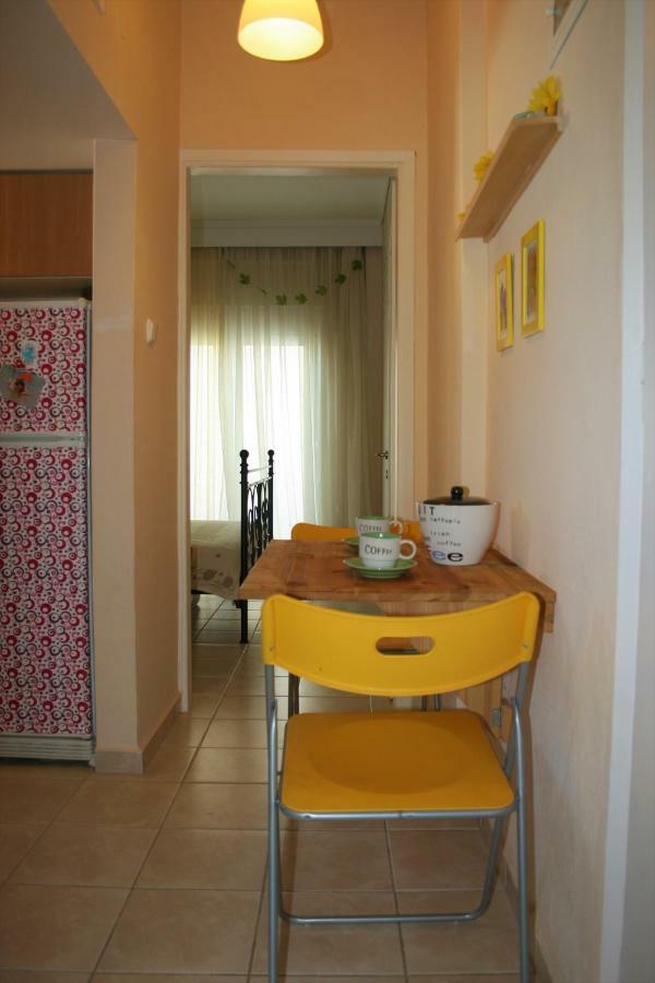 Cosy Apartment By The Sea Metamorfosi  Buitenkant foto